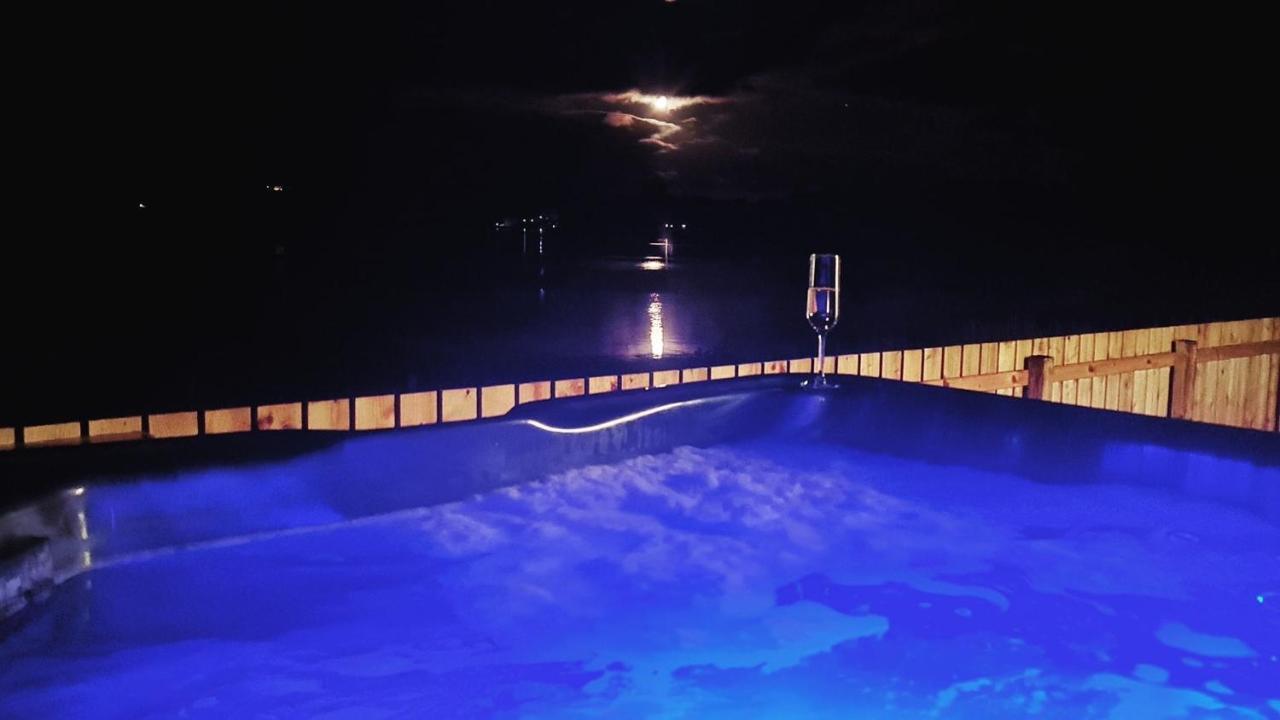 Shoreland Lodges - Cherry Lodge ฟอร์ตออกัสตัส ภายนอก รูปภาพ