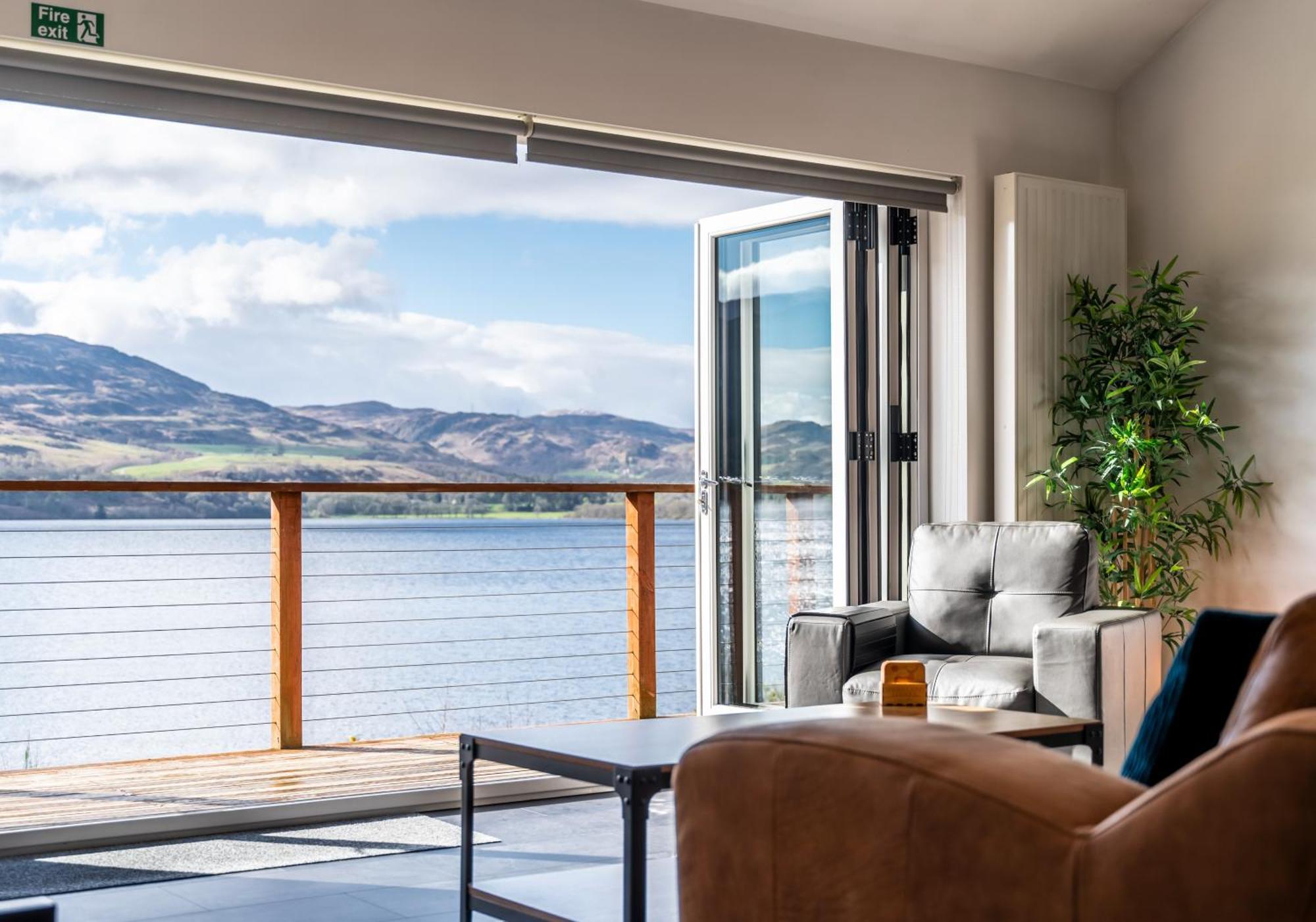 Shoreland Lodges - Cherry Lodge ฟอร์ตออกัสตัส ภายนอก รูปภาพ