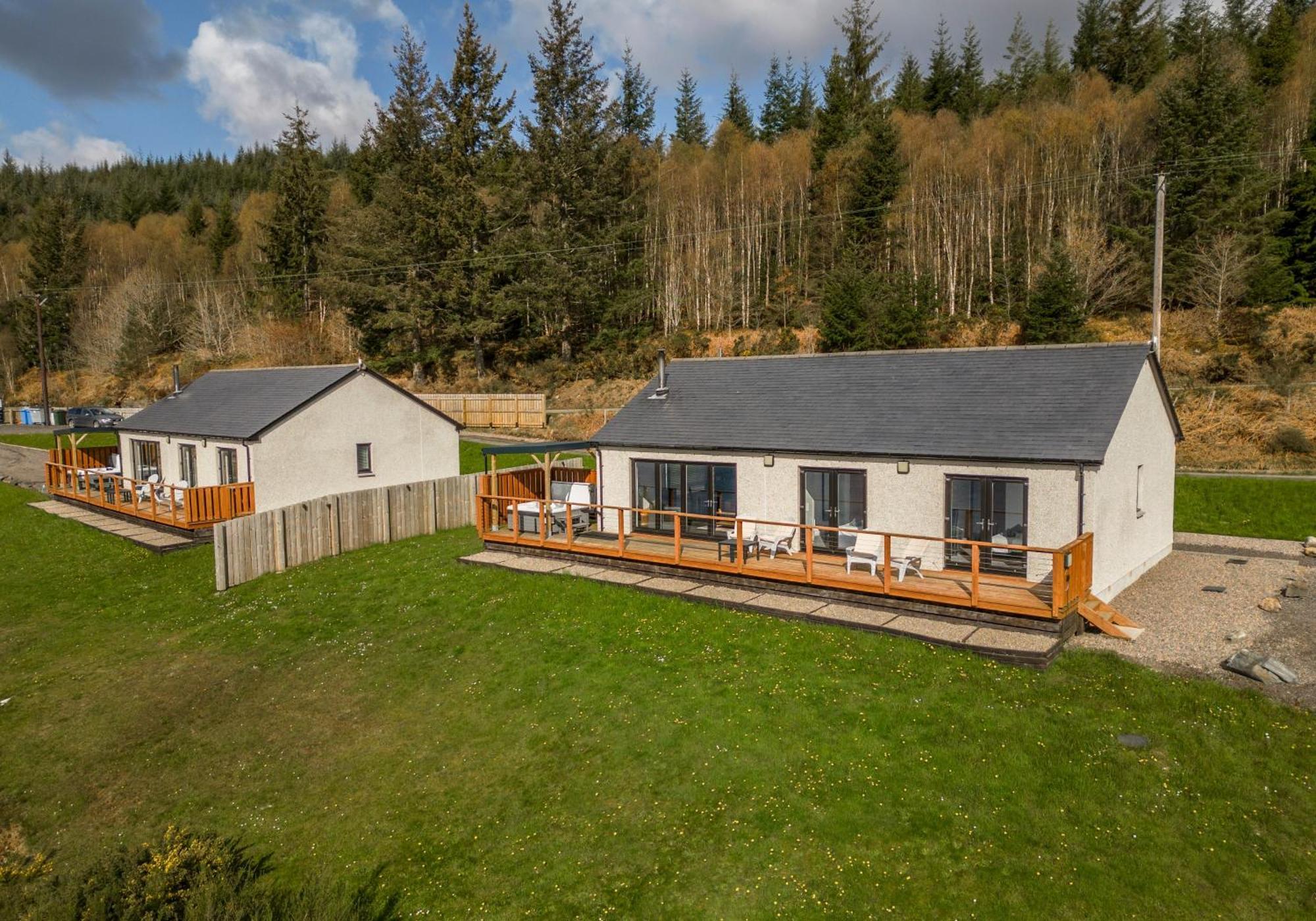 Shoreland Lodges - Cherry Lodge ฟอร์ตออกัสตัส ภายนอก รูปภาพ